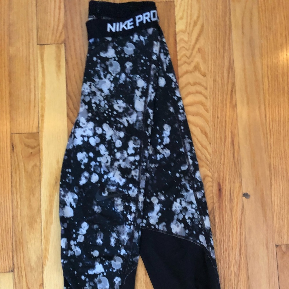 Nike Pro leggings
